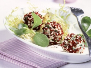 Cranberry Cream Cheese Balls On Lettuce