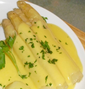 Hollandaise Sauce With Mixed Vegetables