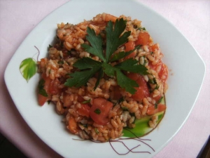 Pikannter Rice With Tomatoes